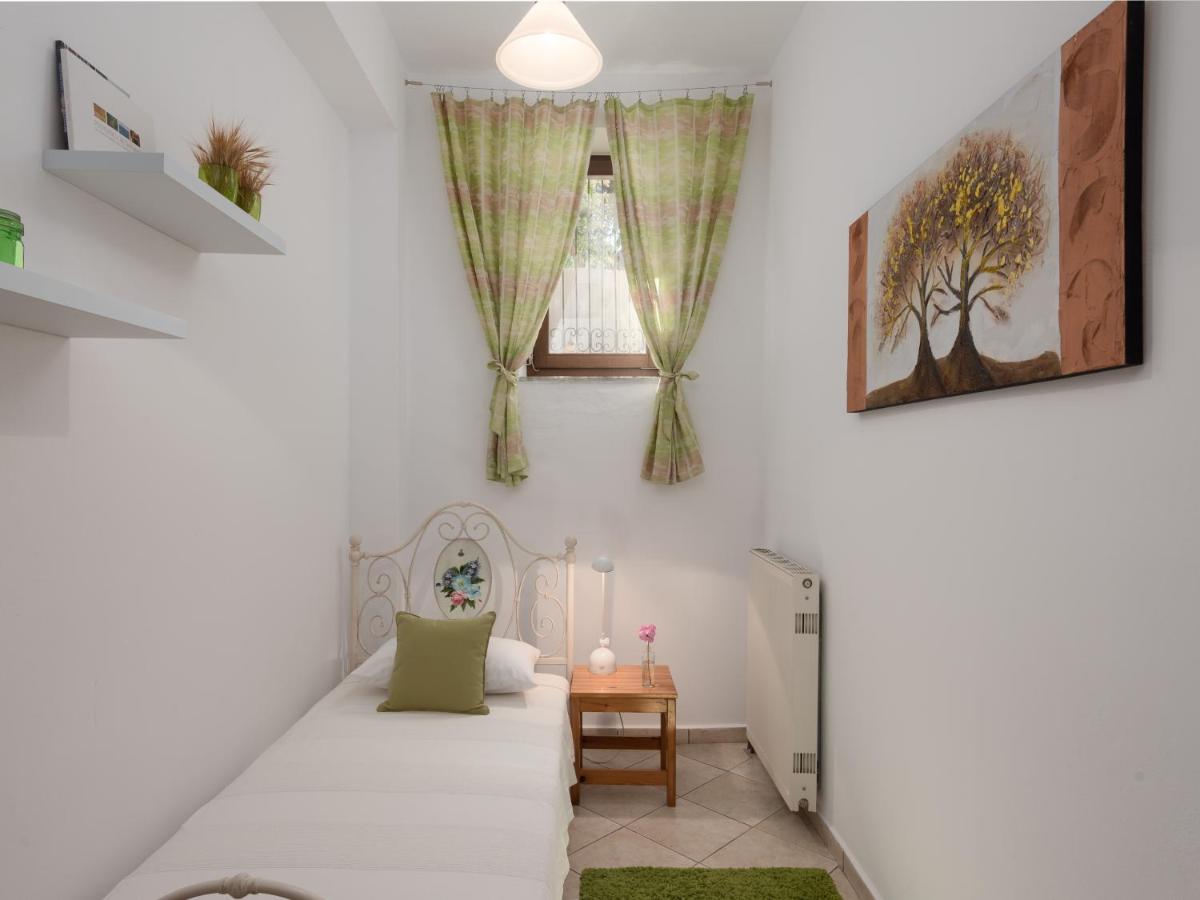 Aura Traditional Apartment Prines  Экстерьер фото